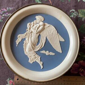 Vintage Collectible Embossed Tin Container Wedgewood not marked